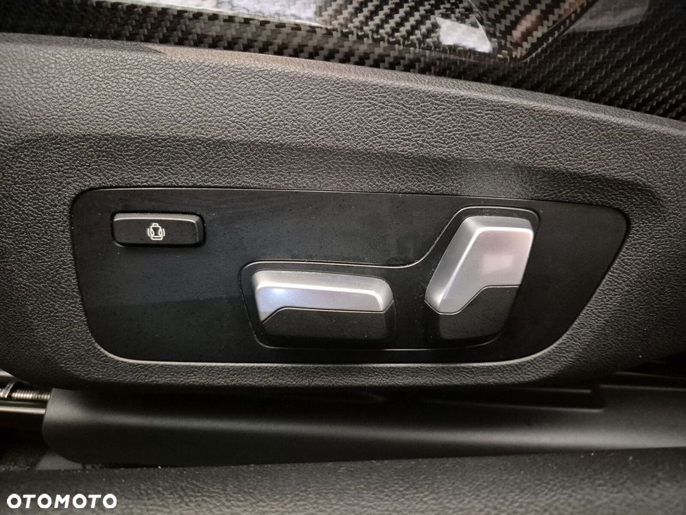 BMW M4 Competition M xDrive sport - 23