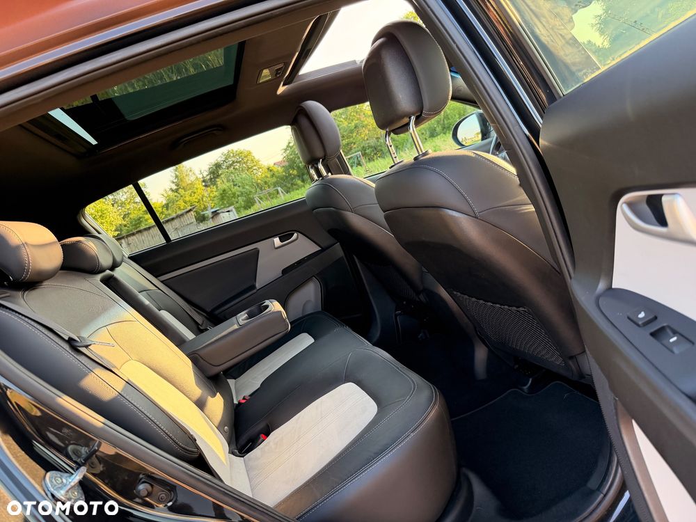 Kia Sportage 2,0 CRDI AWD Platinum - 31