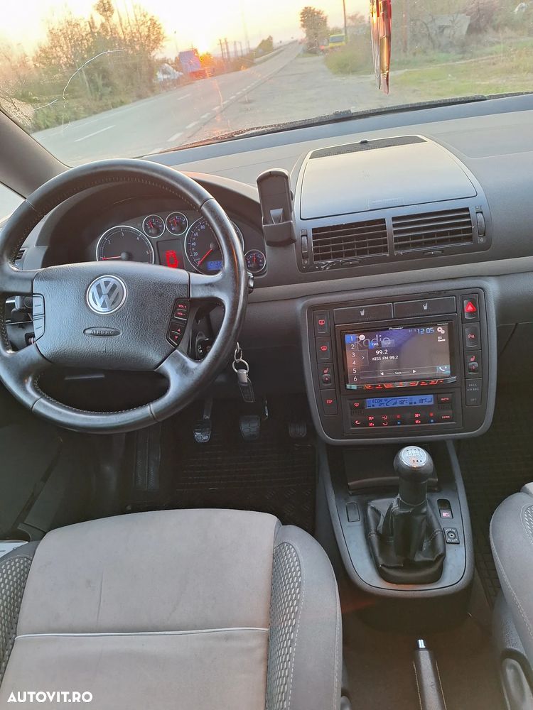 Volkswagen Sharan - 28