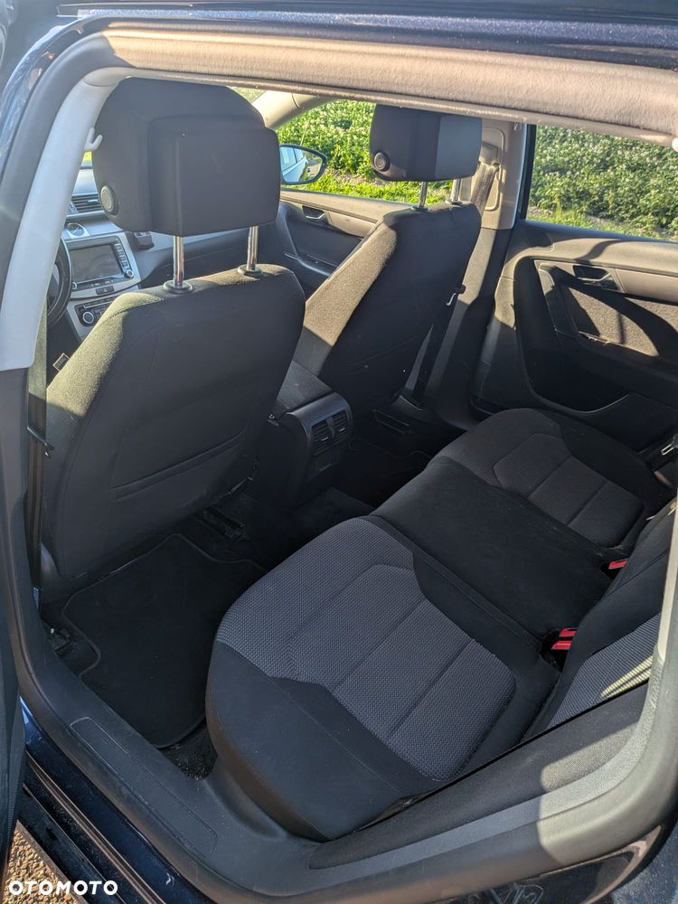 Volkswagen Passat - 7