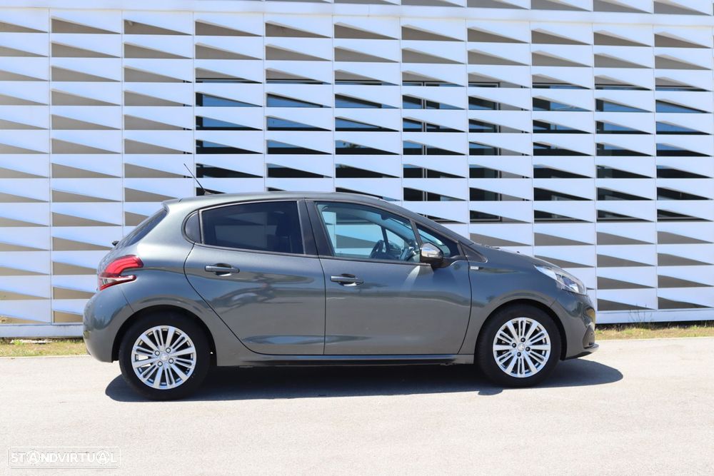 Peugeot 208 1.6 BlueHDi Style - 4