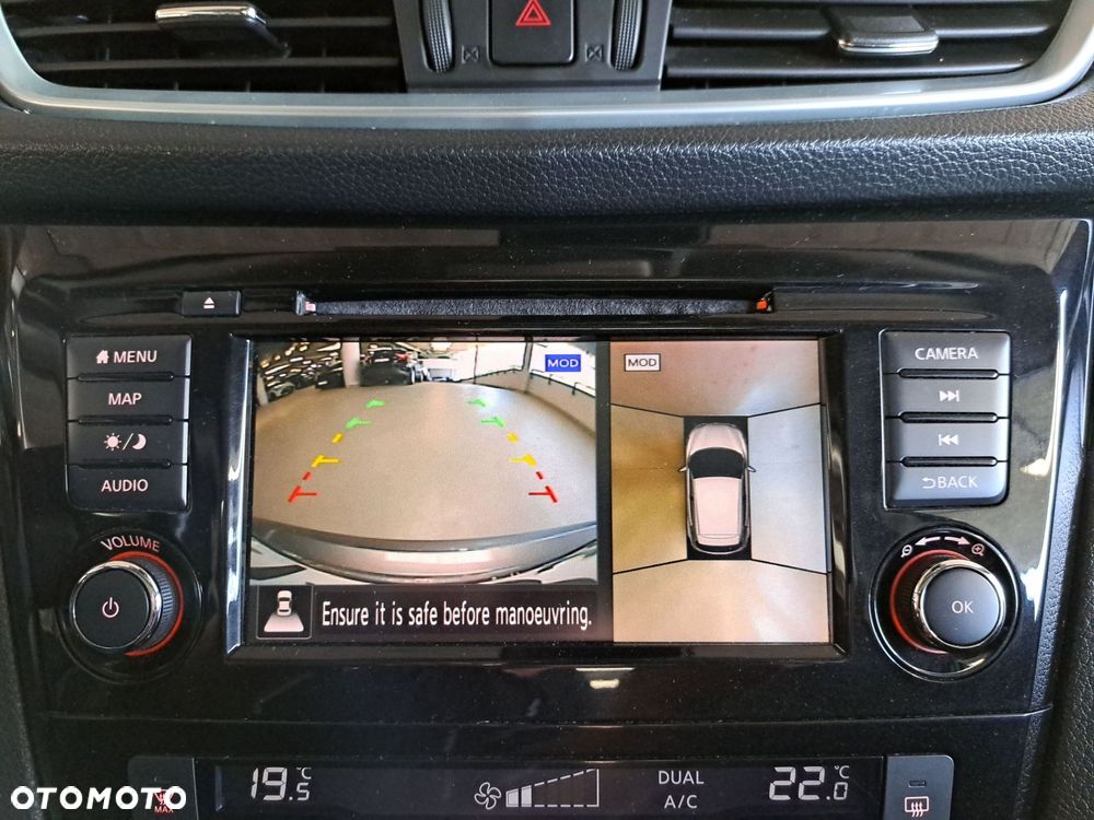 Nissan Qashqai 1.3 DIG-T N-Connecta DCT - 26