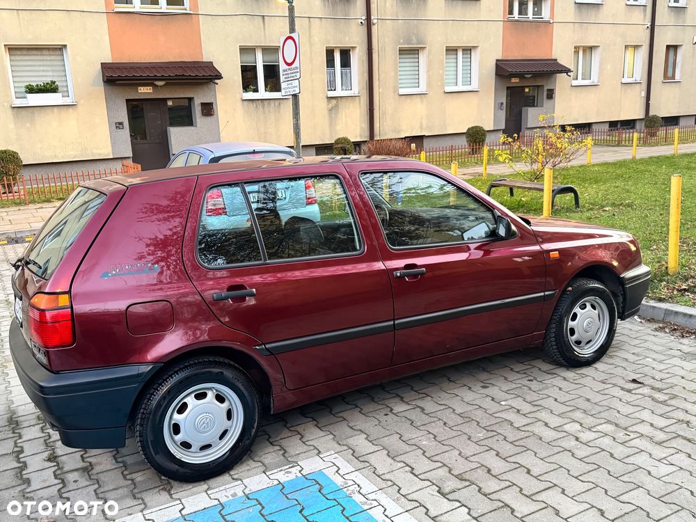 Volkswagen Golf 1.6 - 18