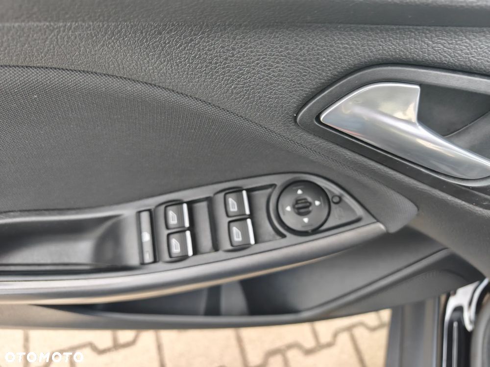 Ford Focus - 24