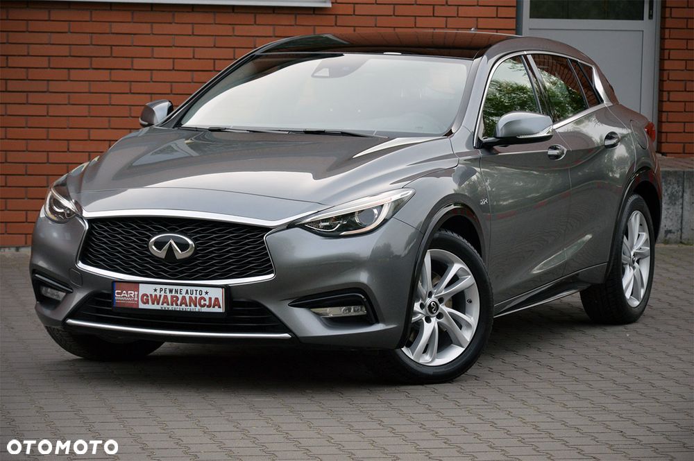 Infiniti Q30 2.2d DCT AWD City Black Edition - 24
