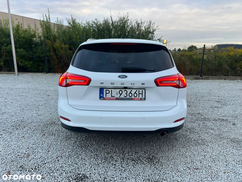 Ford Focus Turnier 2.0 EcoBlue Start-Stopp-System TITANIUM - 8