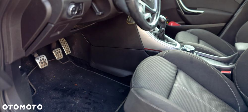 Opel Astra 1.6 T Sport - 12