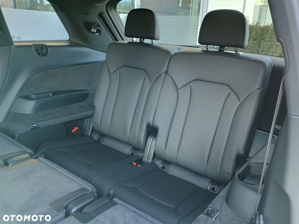 Audi Q7 - 11