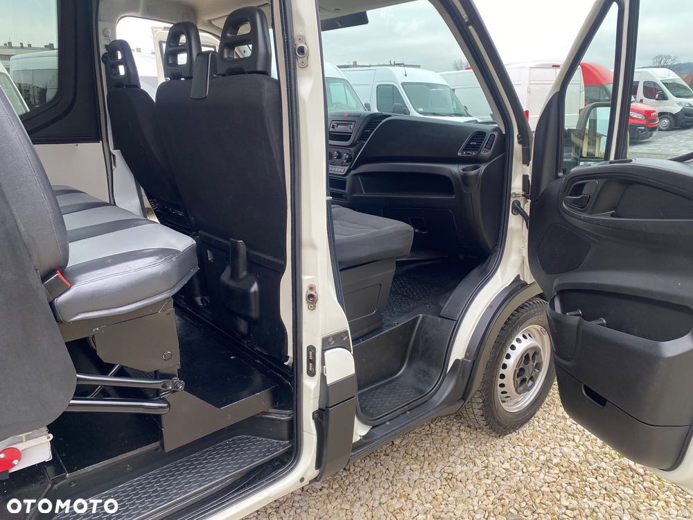 Iveco DAILY Brygadowe, 7-osobowe, serwisowane - 18