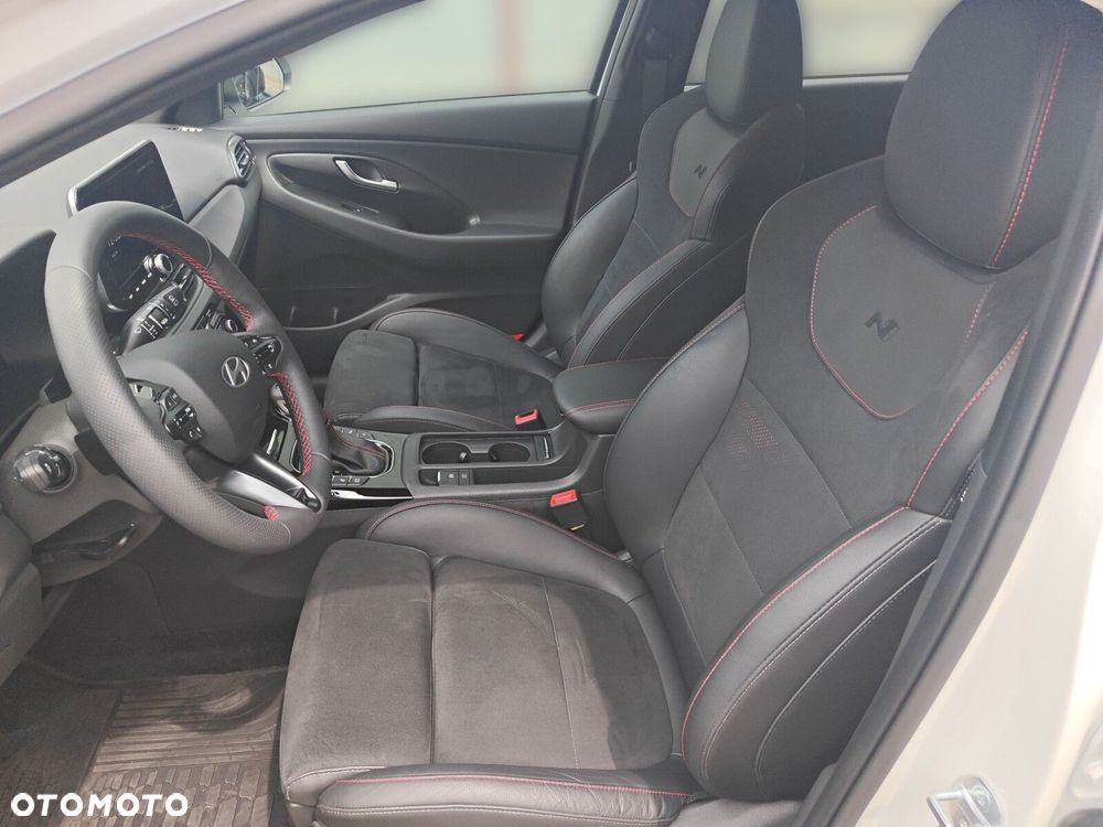 Hyundai i30 1.6 T-GDI Smart DCT - 12