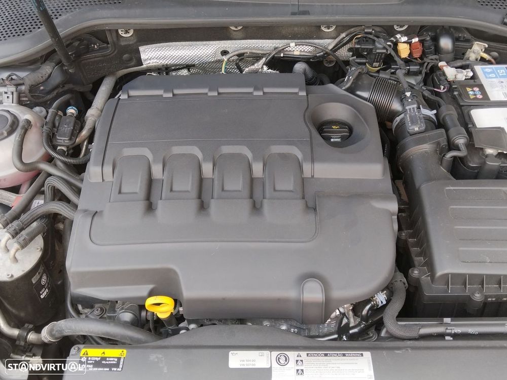 VW Golf Variant 1.6 TDi Confortline - 16
