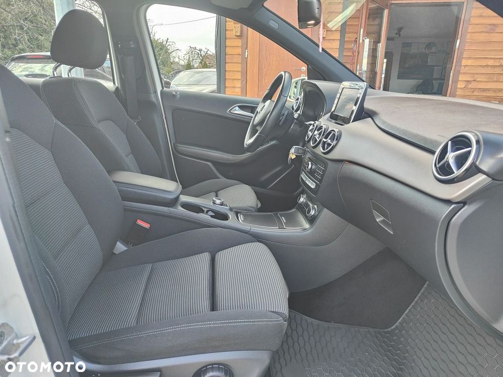 Mercedes-Benz Klasa B 180 d 7G-DCT Edition - 19