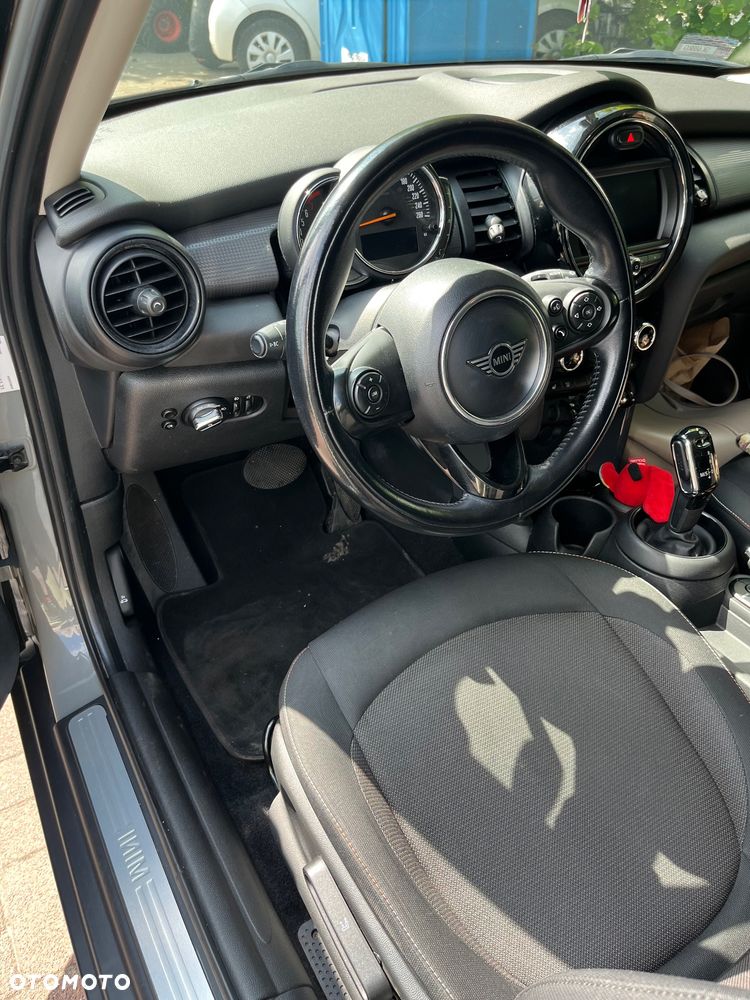 MINI Cooper Standard - 18