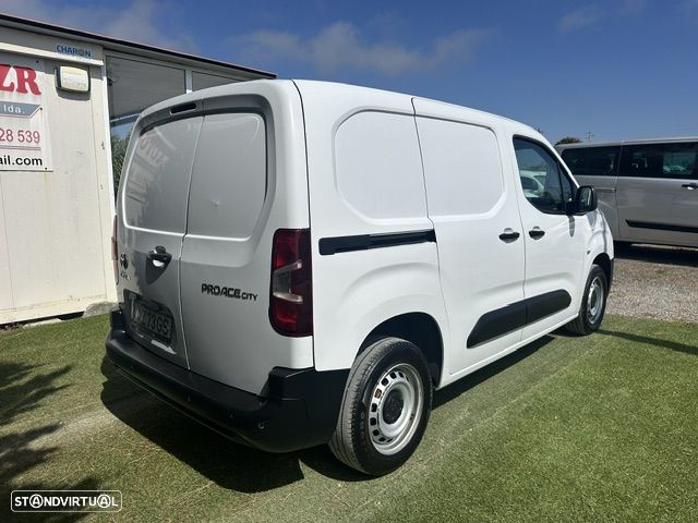 Toyota PROACE CITY 3 LUG. C/ECRÃN CX.6V. - 3