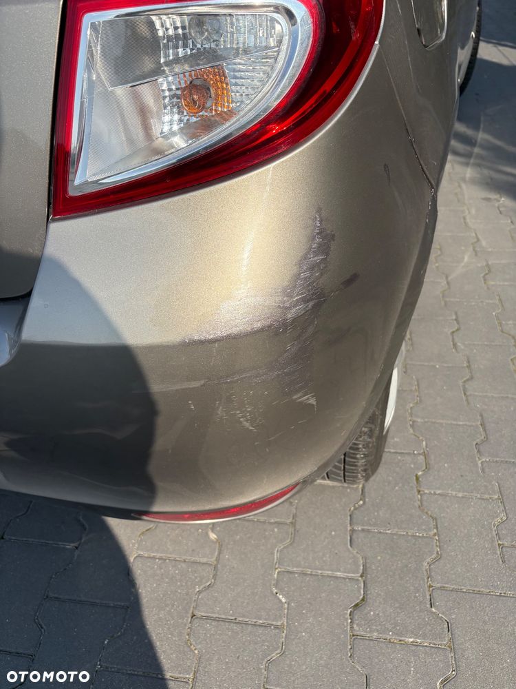 Renault Clio - 10
