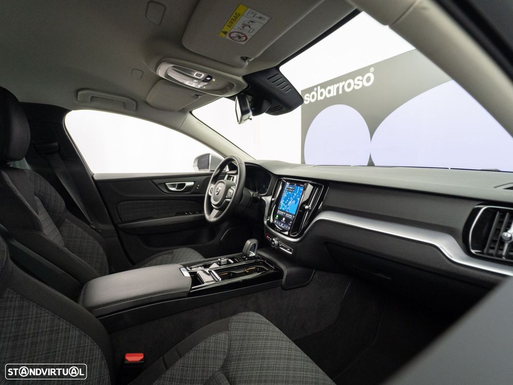 Volvo V60 2.0 T6 AWD TE Essential - 45