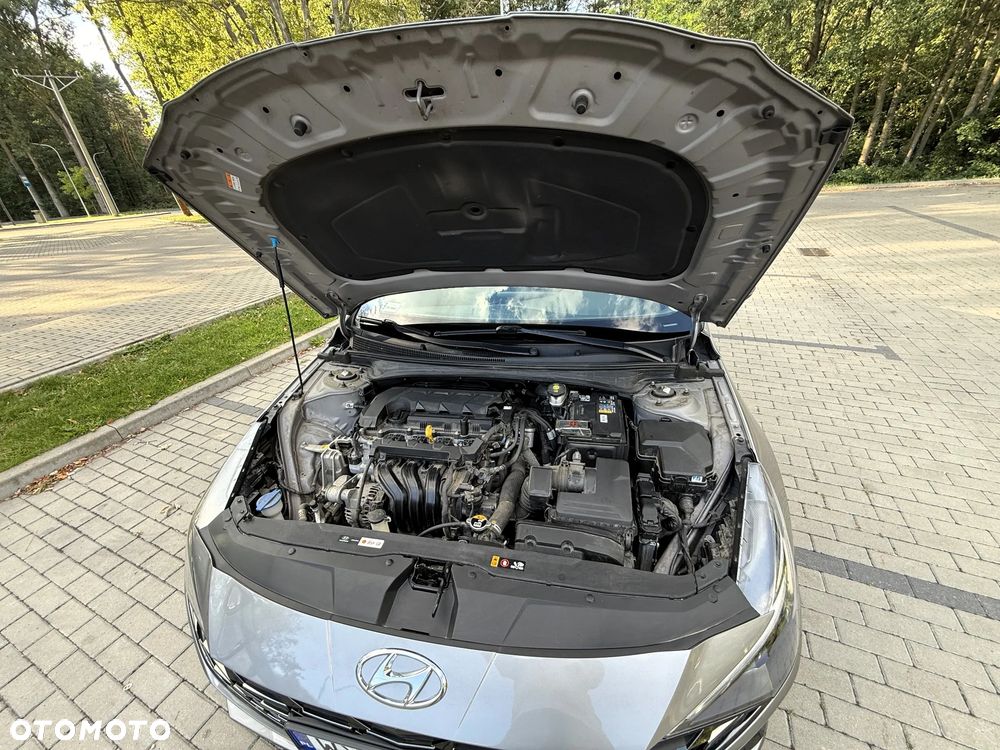 Hyundai Elantra 1.6 Smart CVT - 34