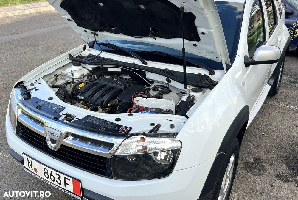 Dacia Duster 1.6 16V 105 4x4 Laureate - 8