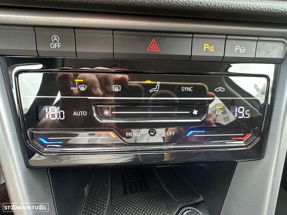 VW T-Roc 1.0 TSI Urban - 24
