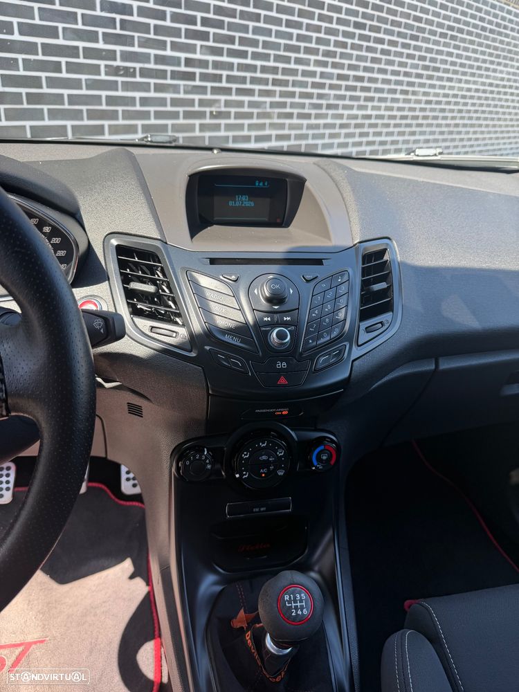 Ford Fiesta 1.6 EcoBoost ST - 12