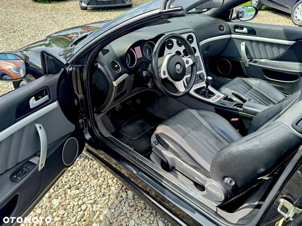 Alfa Romeo Spider 2.2 JTS 16V Exclusive - 10