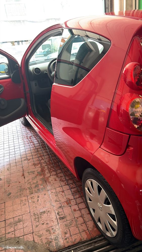 Peugeot 107 - 24