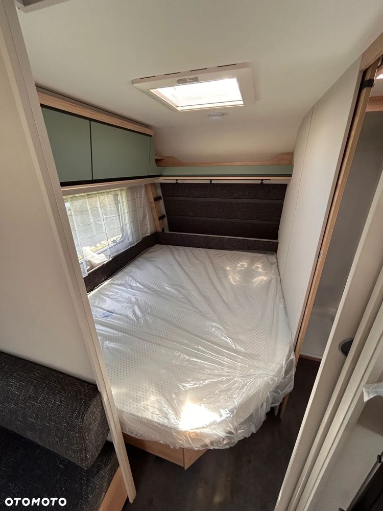 Dethleffs Camper 730 FKR - 30