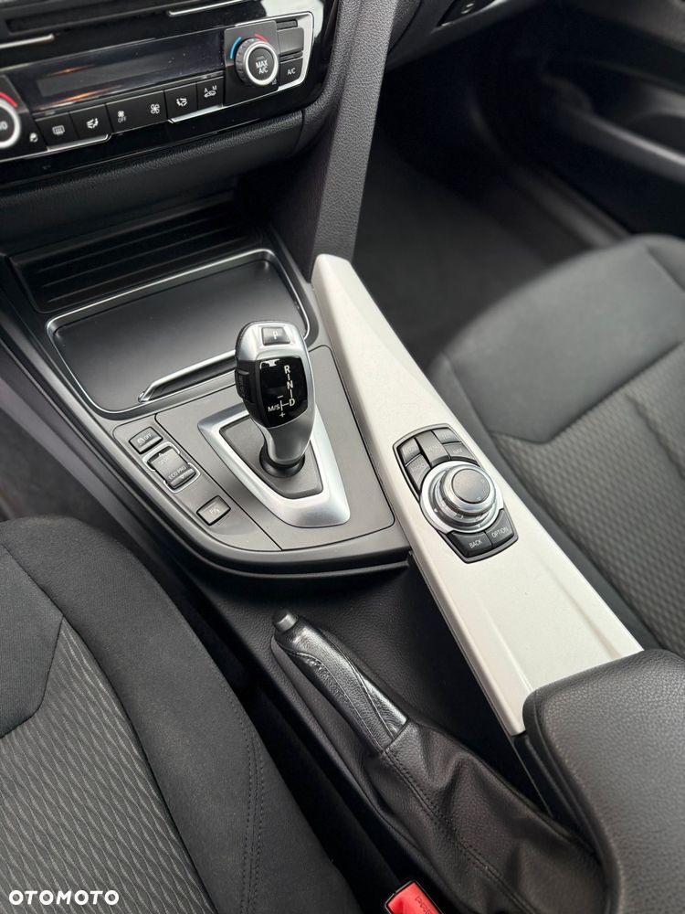 BMW 3GT 318d Advantage - 25