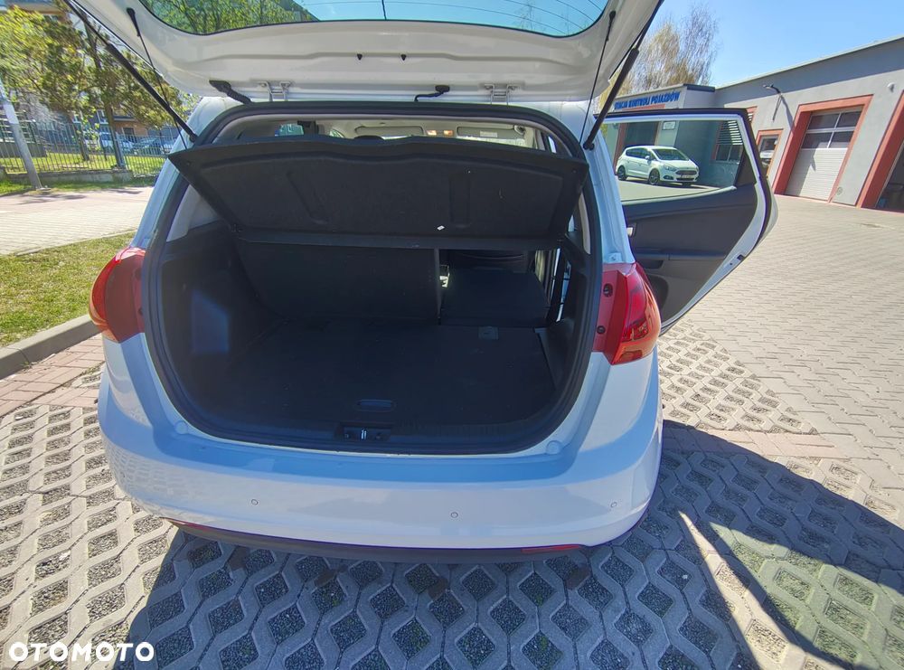 Kia Venga 1.4 Business Line - 17