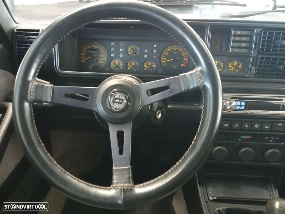 Lancia Delta 1.6 HF Turbo - 14
