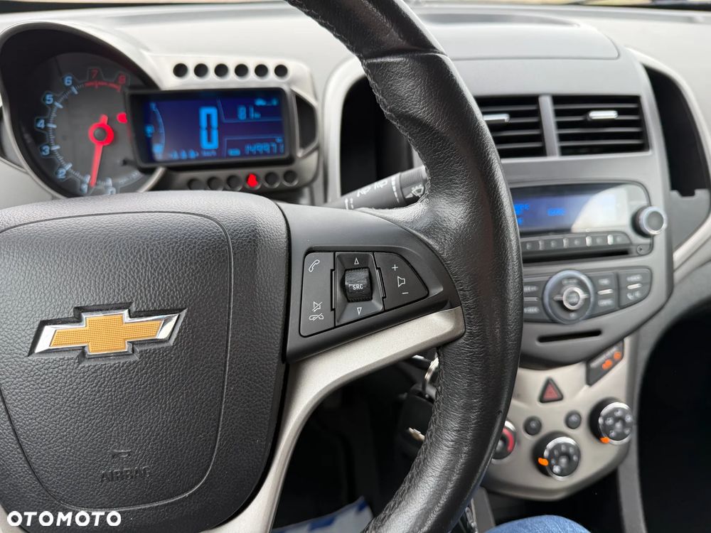 Chevrolet Aveo 1.6 LTZ - 16