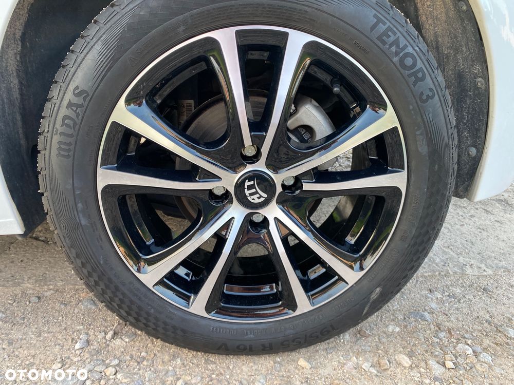 Peugeot 208 1.5 BlueHDi Allure Pack S&S - 13