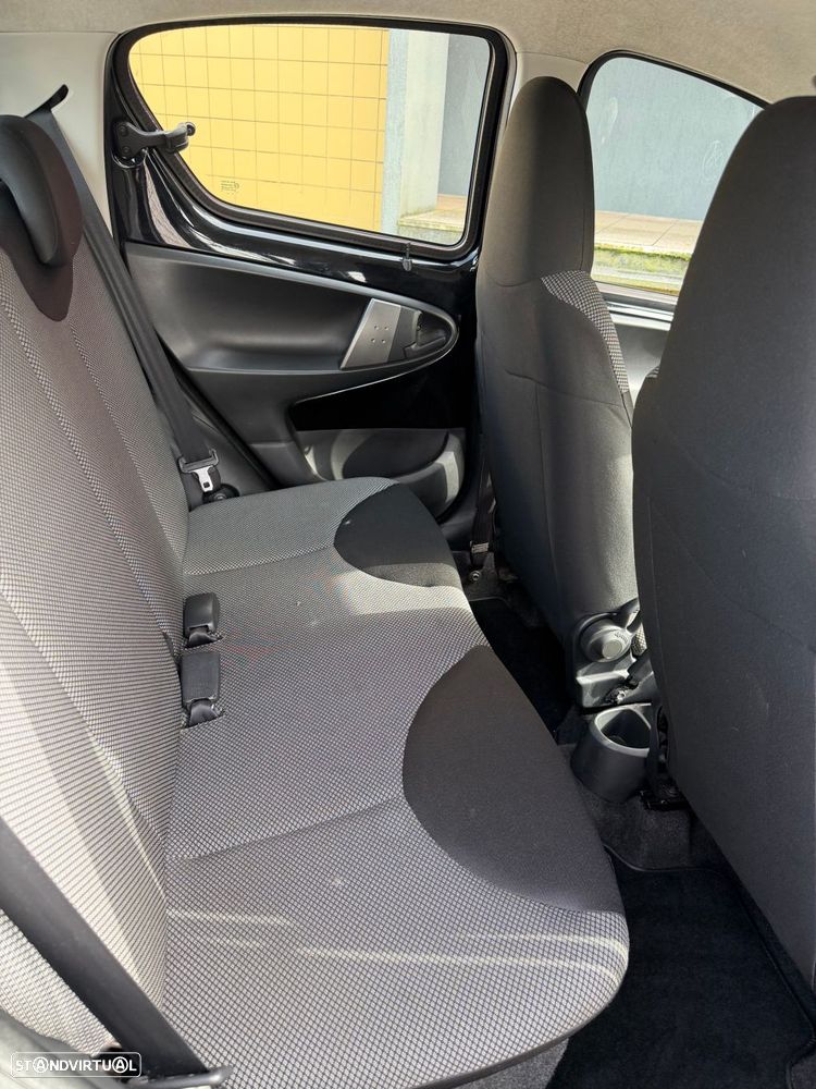 Toyota Aygo 1.0 - 12