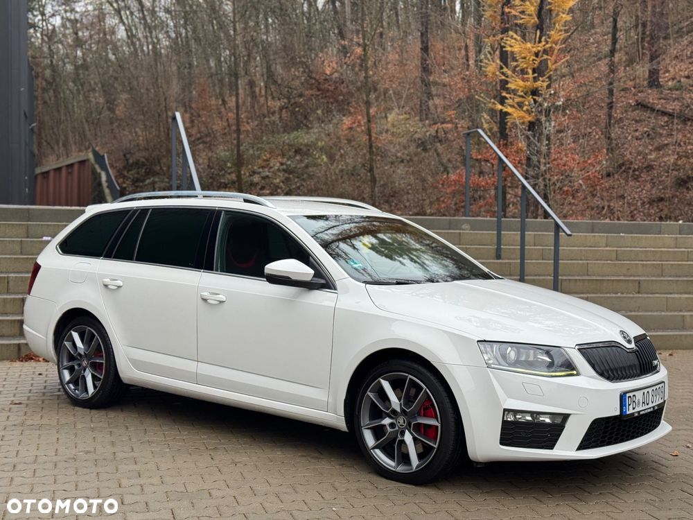 Skoda Octavia 2.0 TDI DSG RS - 8