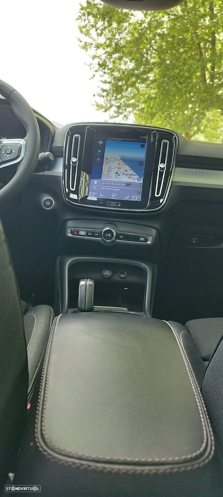 Volvo XC 40 2.0 D3 Momentum Plus - 30