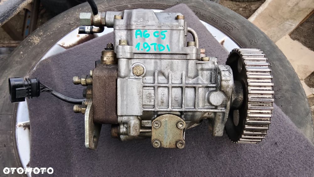 AUDI A6 C5 1.9TDI POMPA WTRYSKOWA - 1