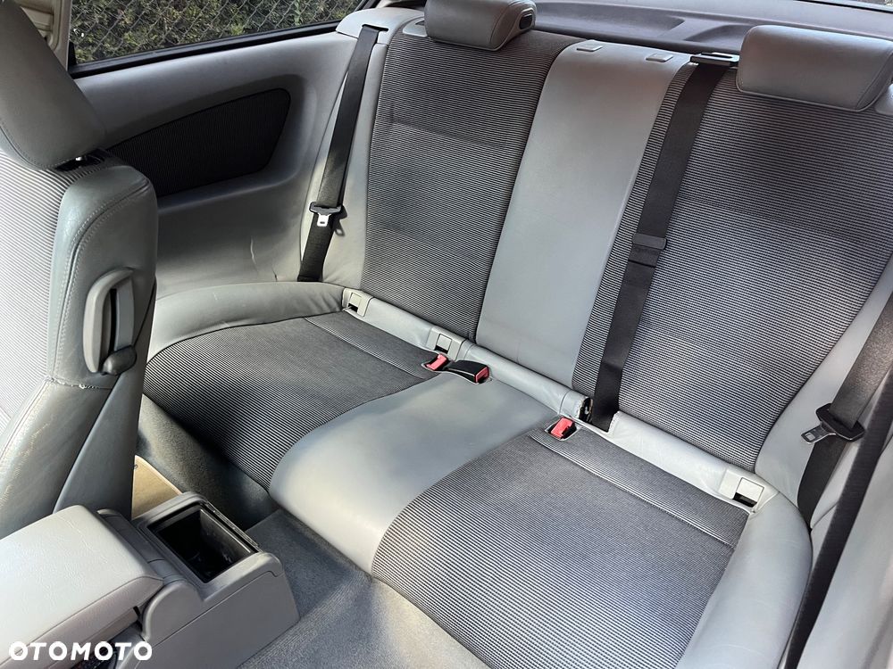 BMW Seria 3 316i - 11