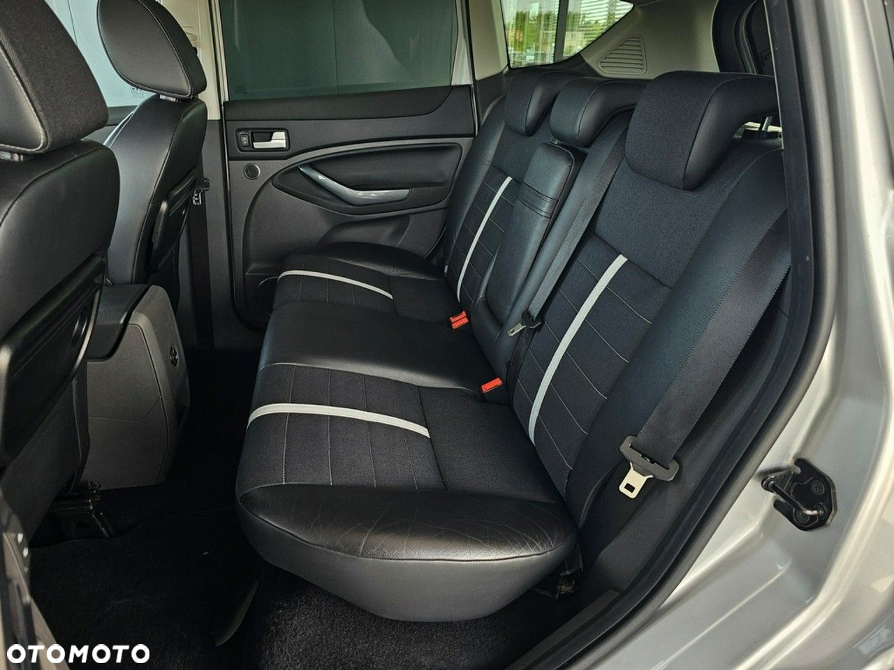 Ford Kuga - 18