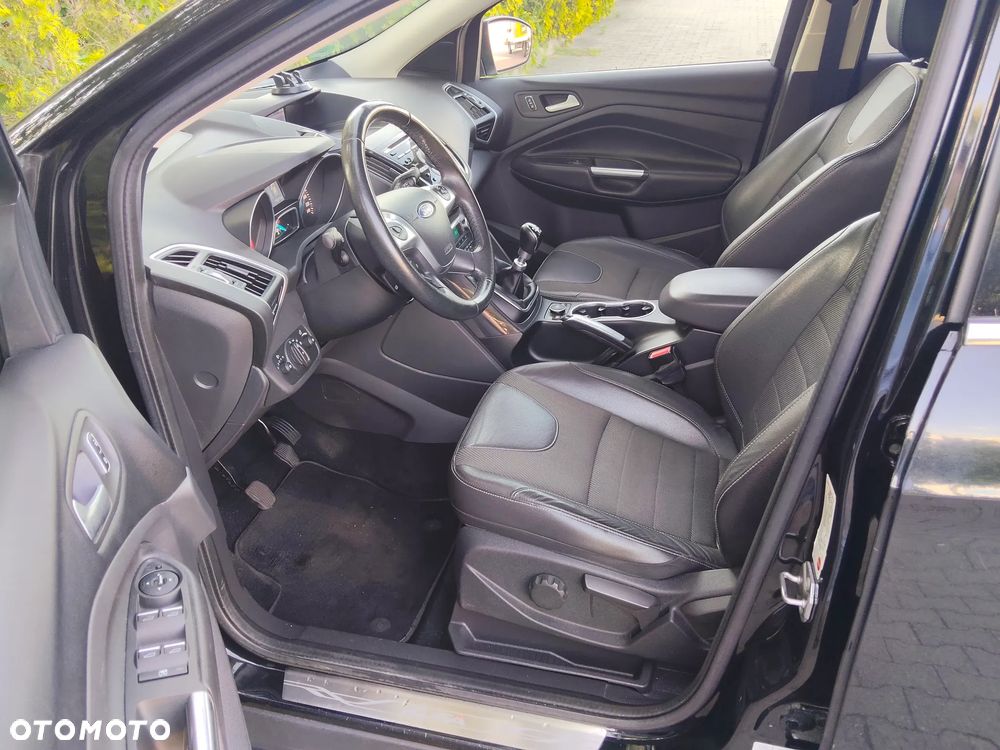 Ford Kuga 1.6 EcoBoost 2x4 Titanium - 6