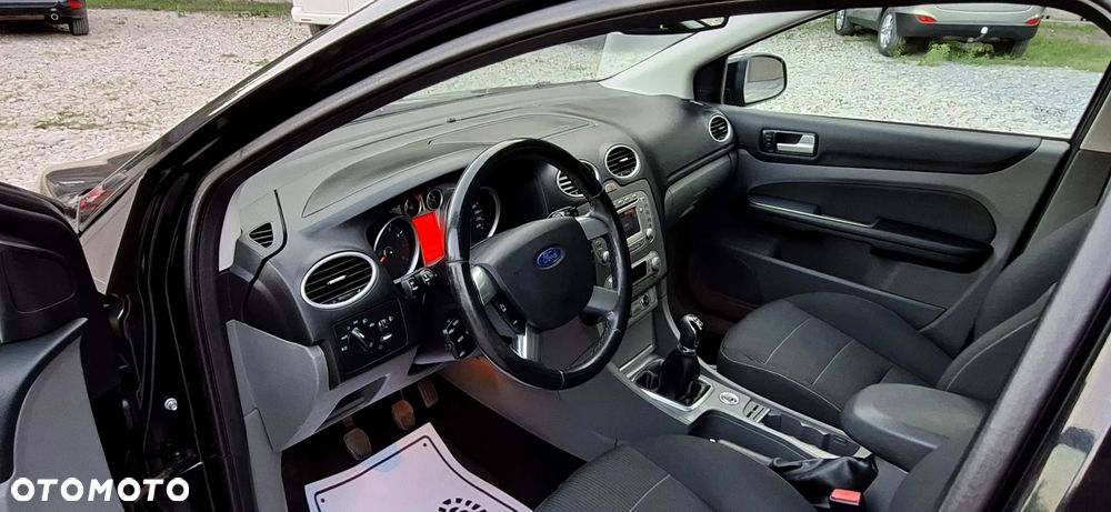 Ford Focus 1.8 Titanium - 14