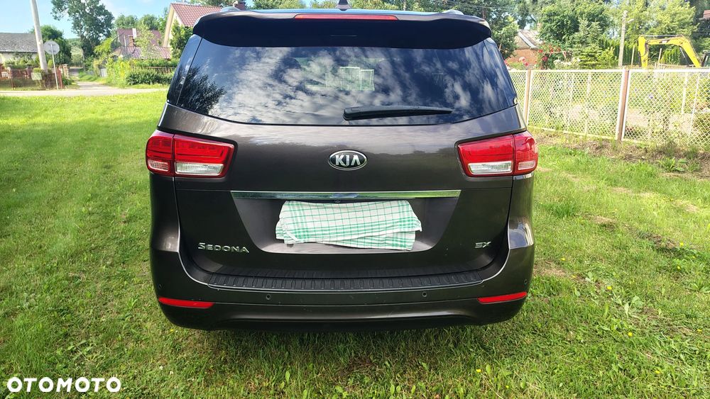 Kia Sedona 3.8 V6 LX - 39