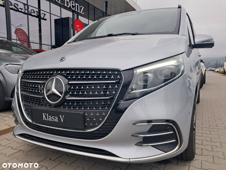 Mercedes-Benz Klasa V - 20