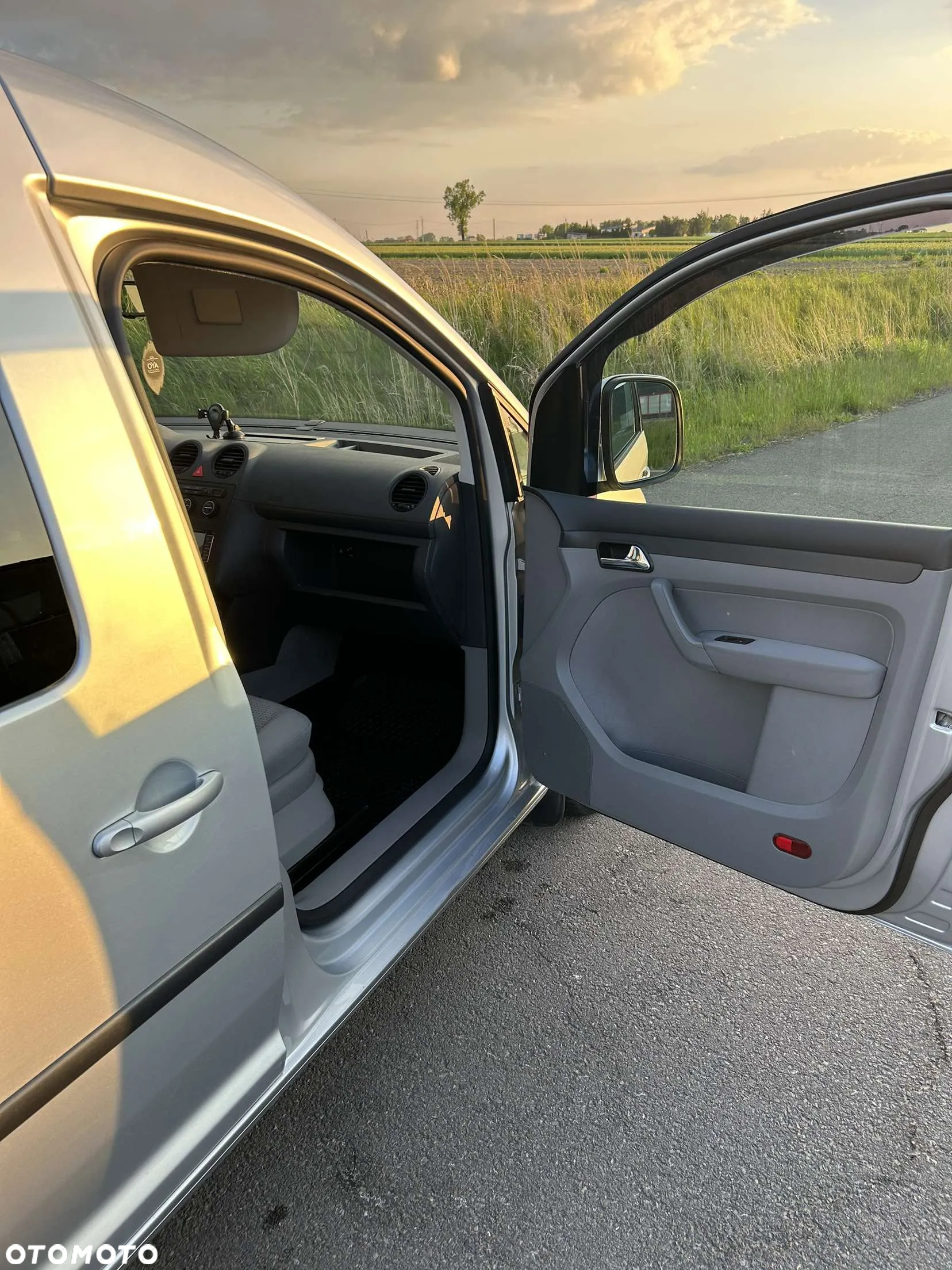Volkswagen Caddy 1.6 Life - 13