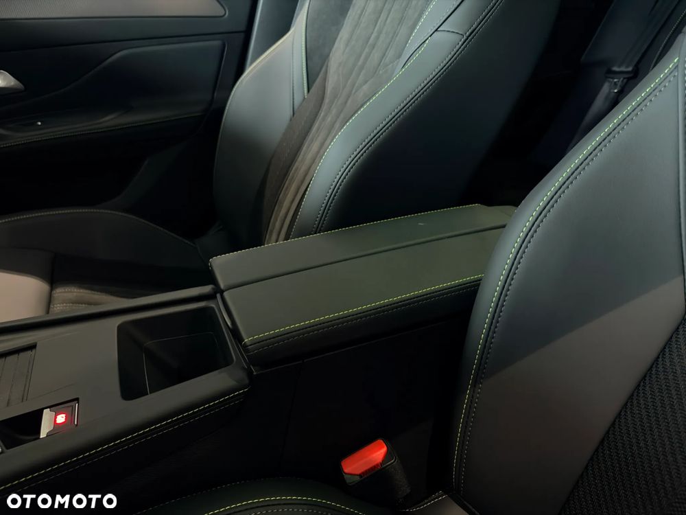 Peugeot 308 1.5 BlueHDi GT Exclusive S&S EAT8 - 21