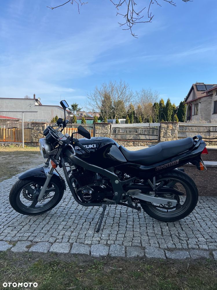 Suzuki GS - 4