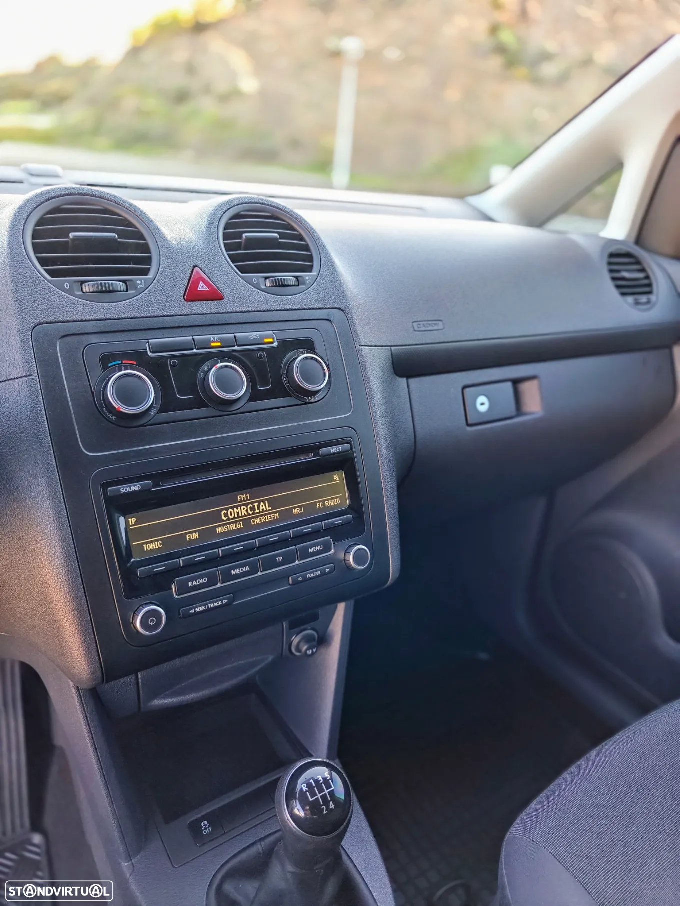 VW Caddy Business 102cv AC - 12