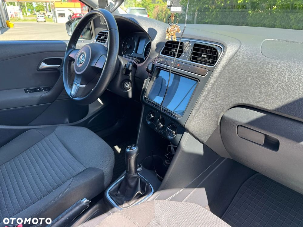 Volkswagen Polo 1.4 16V Comfortline - 12