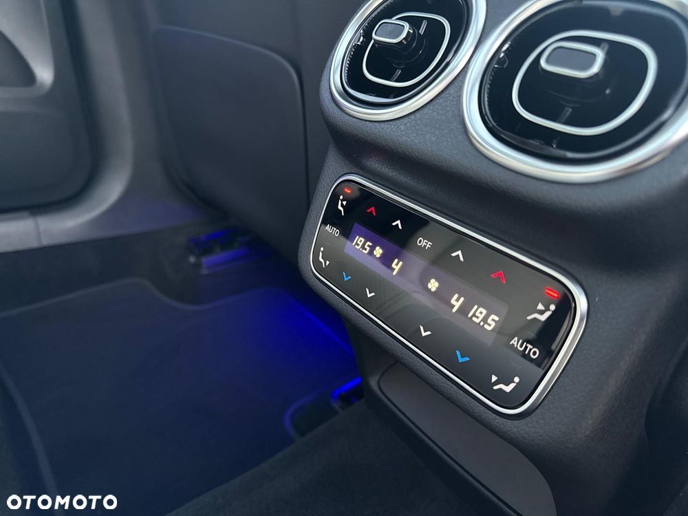 Mercedes-Benz GLC - 21