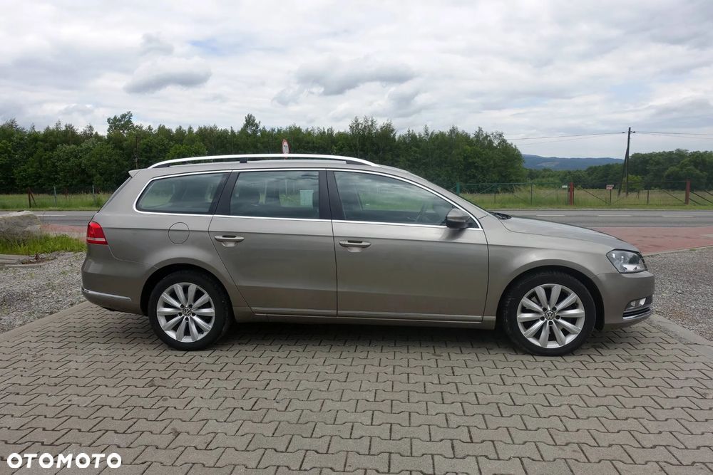 Volkswagen Passat 2.0 TDI DSG BlueMotion Technology Comfortline - 4