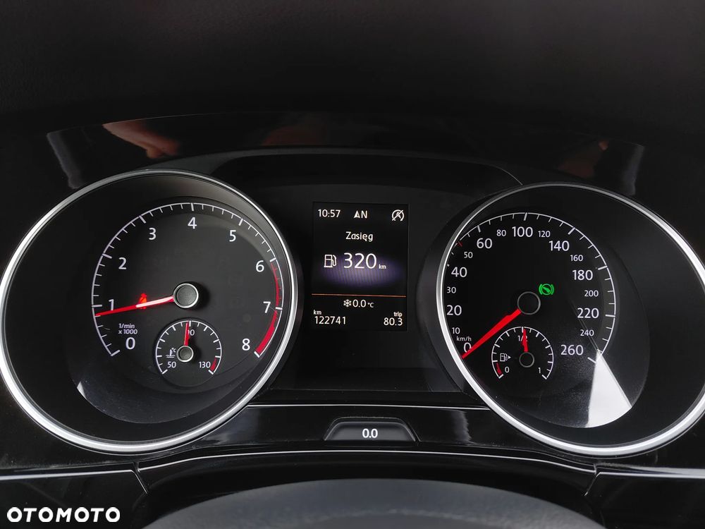 Volkswagen Touran - 9